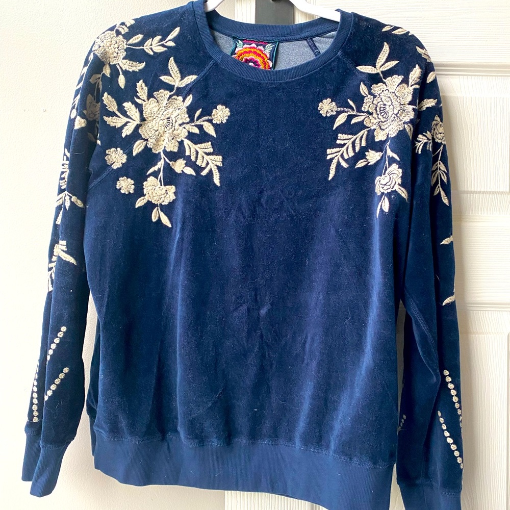 Jonny was sweeter. Sweat shirt Size M